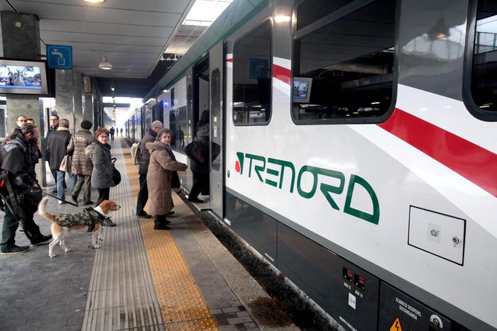 trenord annuncio anti rom