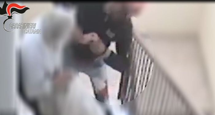 catania anziana aggredita