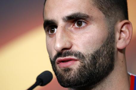 Maxime Gonalons dalla Roma al Siviglia, prenderà il posto di Nzonzi