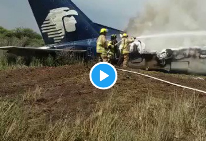 Aereo precipita, passeggeri tutti salvi: miracolo in Messico VIDEO