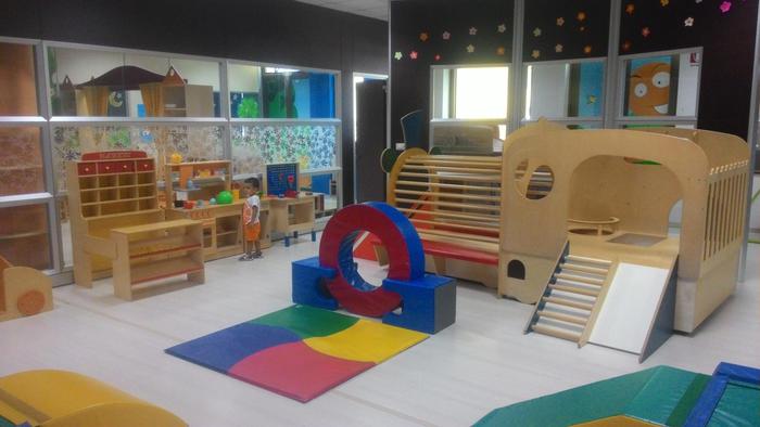 Treviso, mamma denuncia asilo aperto ai no-vax: "Mia figlia immunodepressa è dovuta stare a casa"