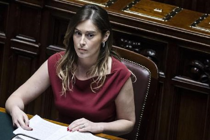 Maria Elena Boschi sfida Elisa Isoardi: "Il risotto? So farlo anche io"