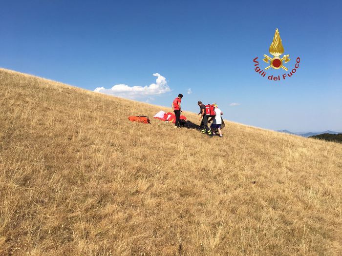 Corrado Magoga si lancia col paracadute e muore schiantato a Boscomantico (Verona)