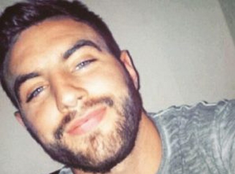 Brendon Holder, il calciatore gallese si toglie la vita. L'ultimo post su Fb: "Mamma, sto per raggiungerti"