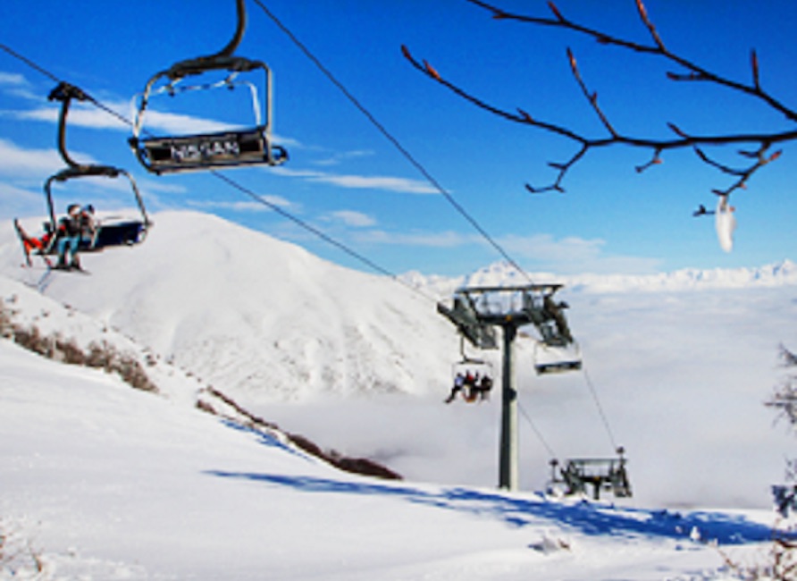 Campo Felice, cade borsello dalla seggiovia: Giancarlo Angi muore a 75 anni per recuperarlo