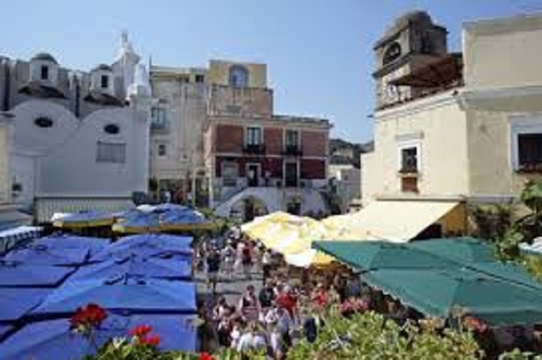 Capri, manager francese accusa: violentata in una suite dopo cocktail di alcool e droga (foto Ansa)