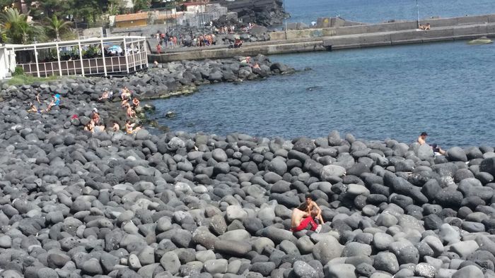 Catania: tre indiani molestano due minorenni in spiaggia