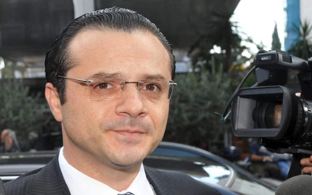 Messina, il sindaco Cateno De Luca: "Mettiamo i migranti nelle baracche e i messinesi in albergo"