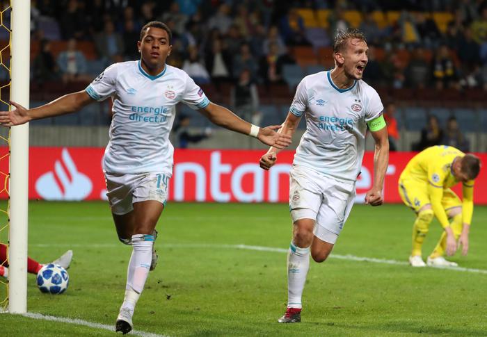 Champions League, risultati playoff: Ajax e Psv ok, colpo esterno dell'Aek Atene