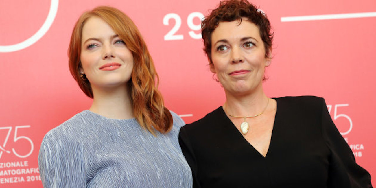 Venezia, Olivia Colman e il triangolo saffico con la regina Anna: "Mi è piaciuto farlo con Emma Stone"