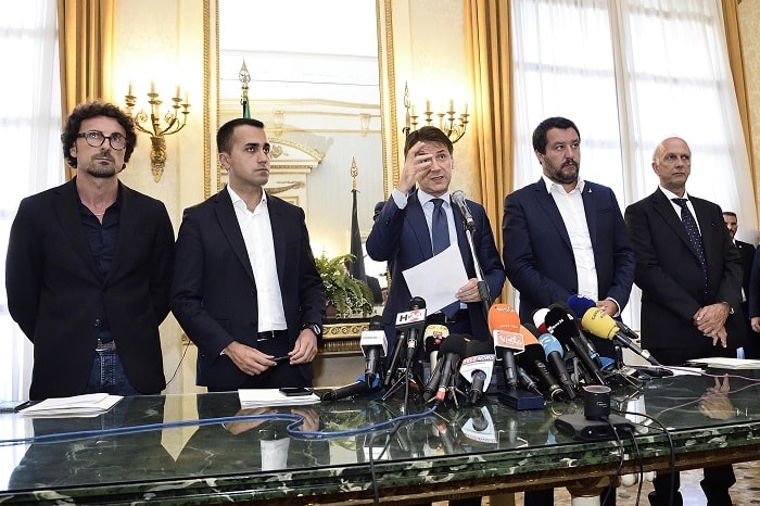 Genova, il giornale Independent vs Salvini & co: "Banda di populisti, strumentalizzano tragedia"