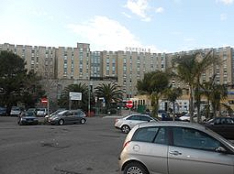 Crotone, comunica ai parenti il decesso del paziente: medico picchiato