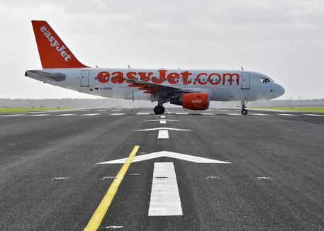 EasyJet lascia a terra i passeggeri che non avevano scelto prima i posti (a pagamento)