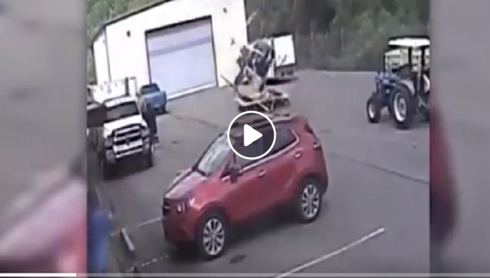 Elicottero della Polizia di Little Rock si ribalta mentre si alza in volo VIDEO