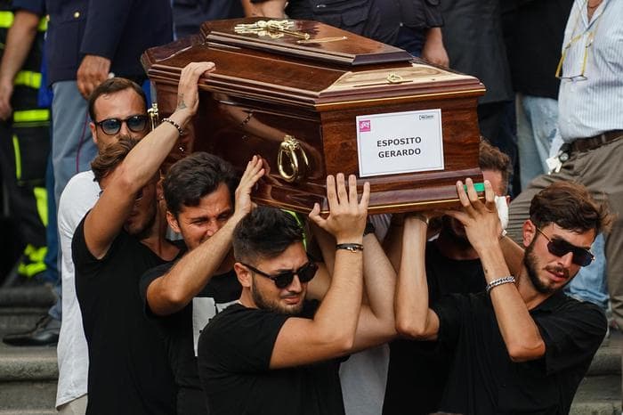 Francesco Esposito, padre di Gerardo: "Monumento per i morti di Genova. Li ha uccisi lo Stato"