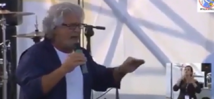 Ponte Morandi crollato, Di Maio: "Si poteva evitare". Grillo nel 2014: "Fermiamo la Gronda con l'esercito"