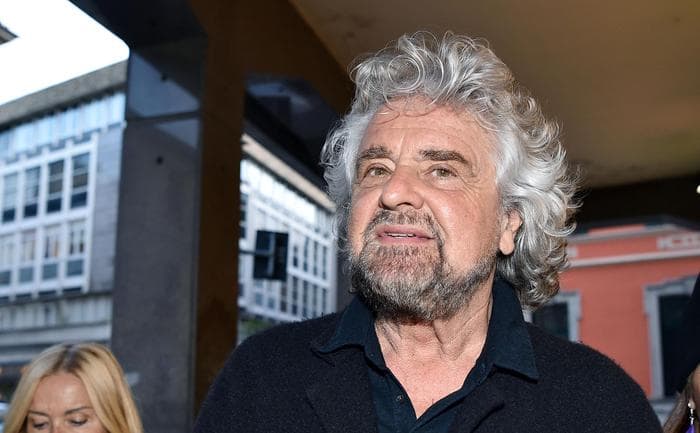Genova, Beppe Grillo ai funerali di Stato