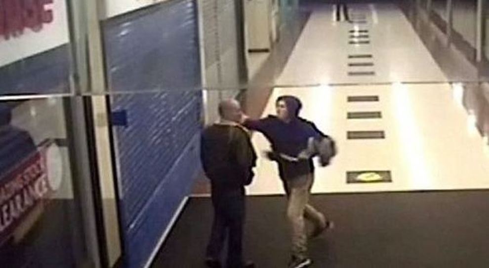 Roma, aggrediva a caso i passanti in zona Ostiense: arrestato dopo 8 mesi