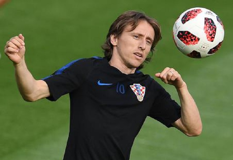 Modric, il numero uno della Liga attacca l'Inter: "Con quali soldi l'Inter tratta il croato?"