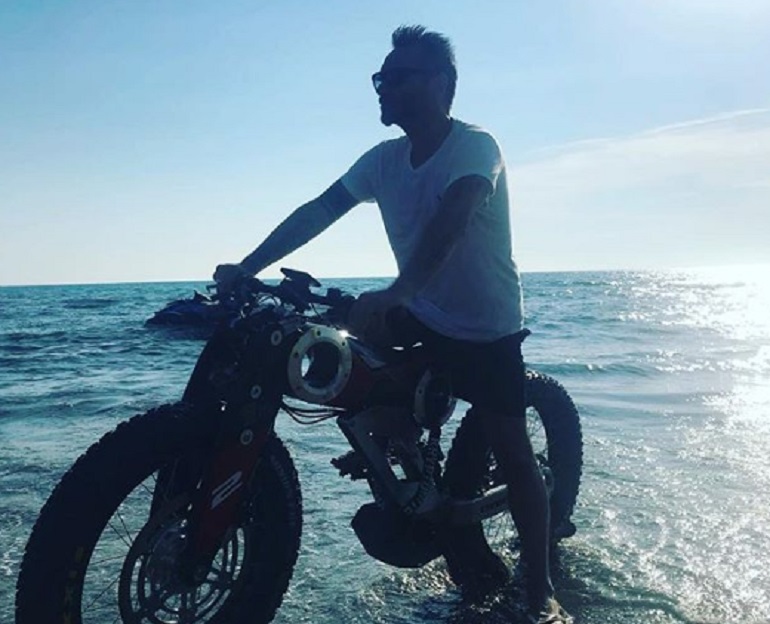 Nek, furto in casa: rubata la sua Harley Davidson (foto Instagram)