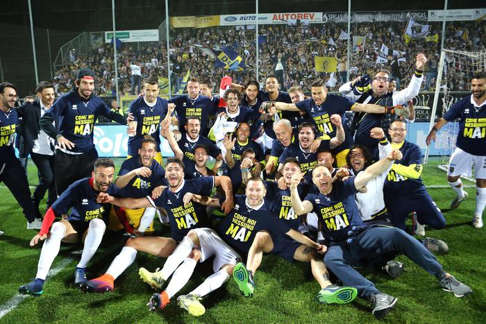 Parma calcio: Serie A salva, penalizzazione cancellata, Calaiò squalifica ridotta