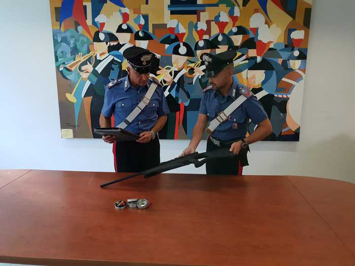 Terracina (Latina): sparano piombini contro indiano da auto in corsa