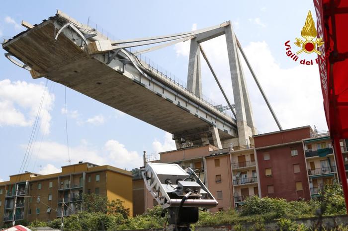 Ponte Morandi a Genova, scricchiolii dal moncone: stop a recupero beni sfollati nelle case