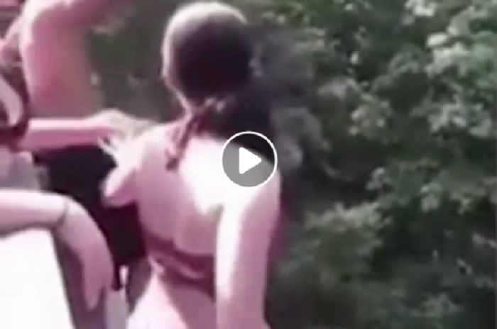 Ragazza ha paura di tuffarsi: gli amici la spingono, ricoverata in gravi condizioni VIDEO