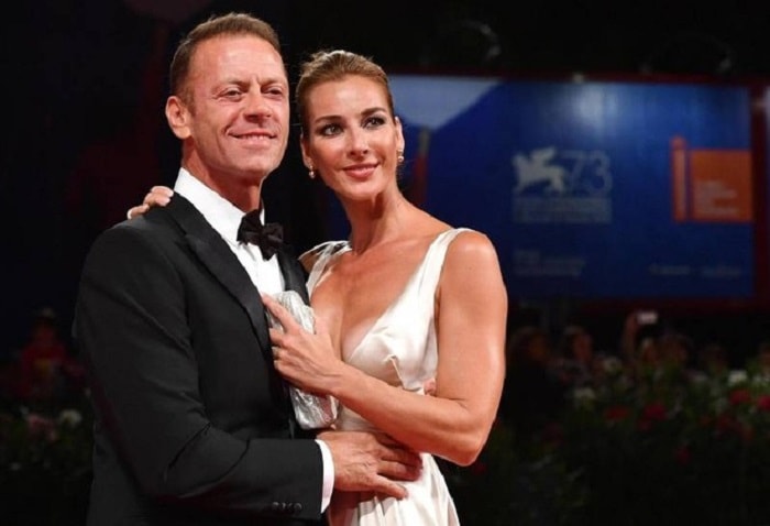 Rocco Siffredi e lo smacco della moglie Rosa Caracciolo a letto: "Le prime volte..."