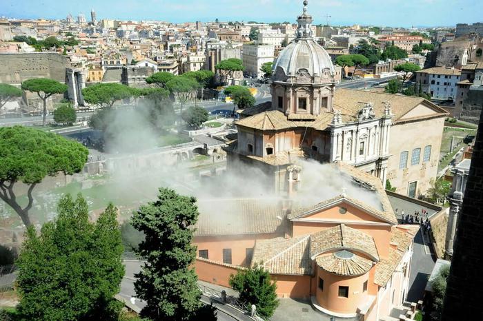 San Giuseppe dei Falegnami, chiesa di matrimoni: domani sarebbe stata strage