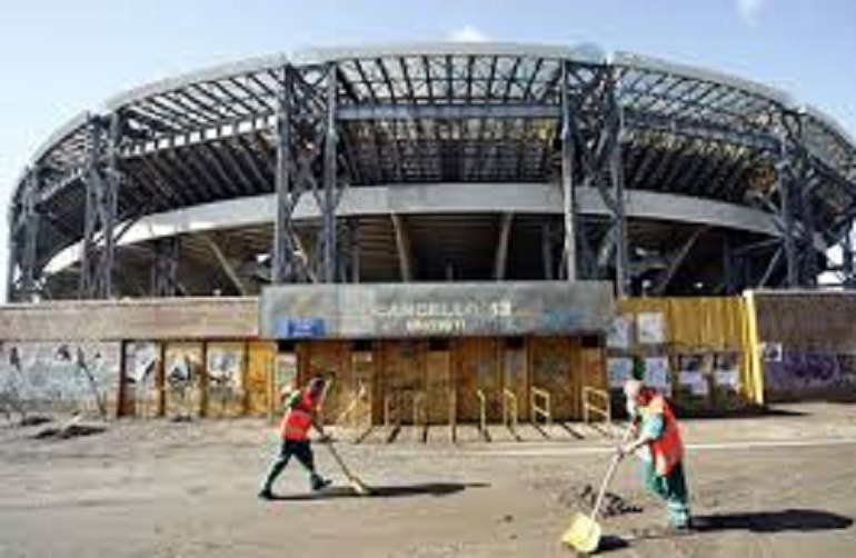 Napoli, il San Paolo non è pronto. Salta la campagna abbonamenti (foto Ansa)