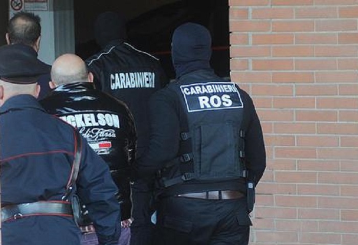 Skinhead reclutavano mercenari italiani filorussi per combattere in Ucraina