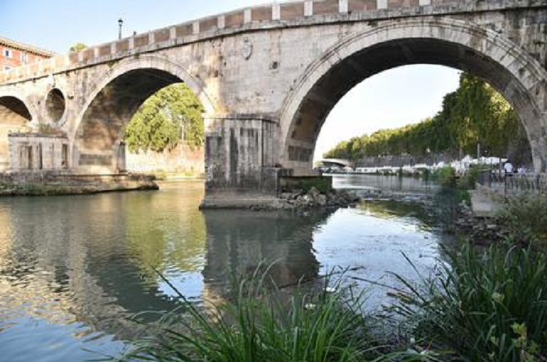 Tevere contaminato dal mercurio, l'allarme dell'Arpa (foto Ansa)