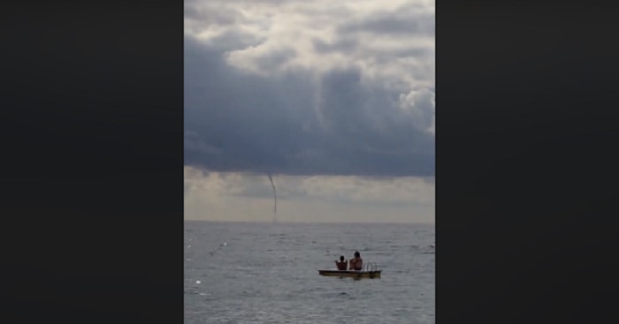 Celle Ligure, tromba marina vicino al litorale: tornado ripreso dai bagnanti