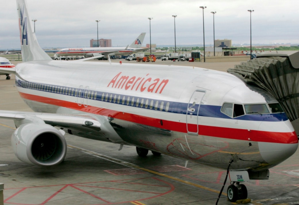 Feto morto nel bagno di un aereo a New York: secondo caso in pochi giorni