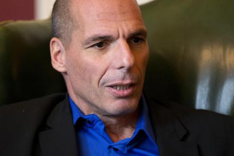 Grecia fuori dal commissariamento, Yanis Varoufakis cita Tacito: "Hanno fatto il deserto e lo chiamano pace"