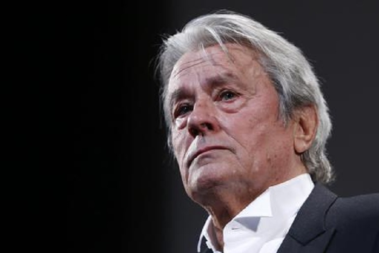 Alain Delon e l'addio alle scene: "Mi fermo. Non farò film di troppo" (foto Ansa)