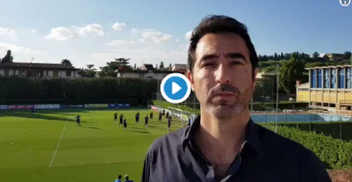 Rai, Alessandro Antinelli sfiorato da una pallonata a Coverciano VIDEO