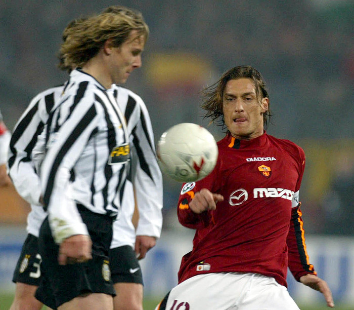 Autobiografia Totti: Nedved piagnone, ti faceva venire voglia di picchiarlo