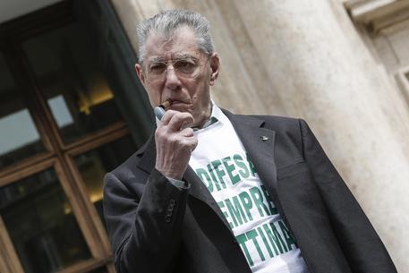 Offese Napolitano, condanna per vilipendio confermata: 1 anno a Bossi