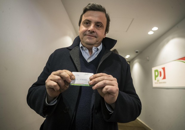 Carlo Calenda e la cena saltata: "Pd manicomio, merita l'estinzione"