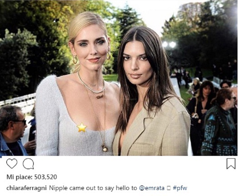 Chiara Ferragni, incidente con Emily Ratajkowski: "Un capezzolo voleva dirle ciao"