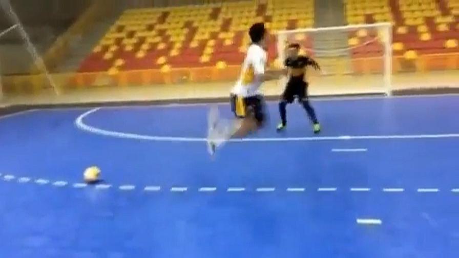 Danimarca, calciatori furiosi con la federazione: "Mandate in campo i giocatori di calcetto"