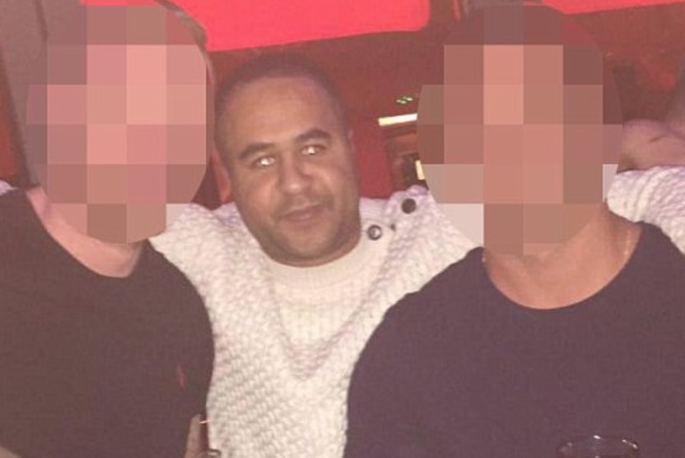 Malaga, polizia individua ricercato, lui inizia a sparare: freddato