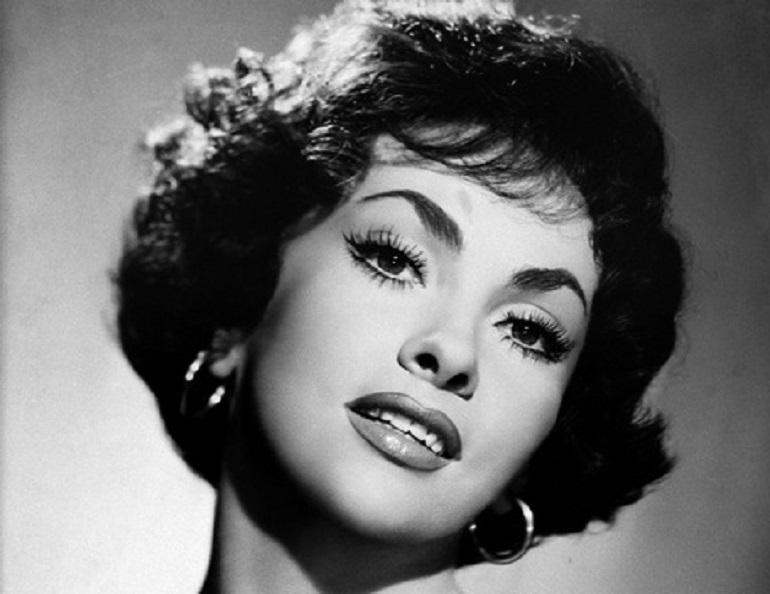 Gina Lollobrigida: "Un giocatore della Lazio mi drogò e violentò" (foto Ansa)