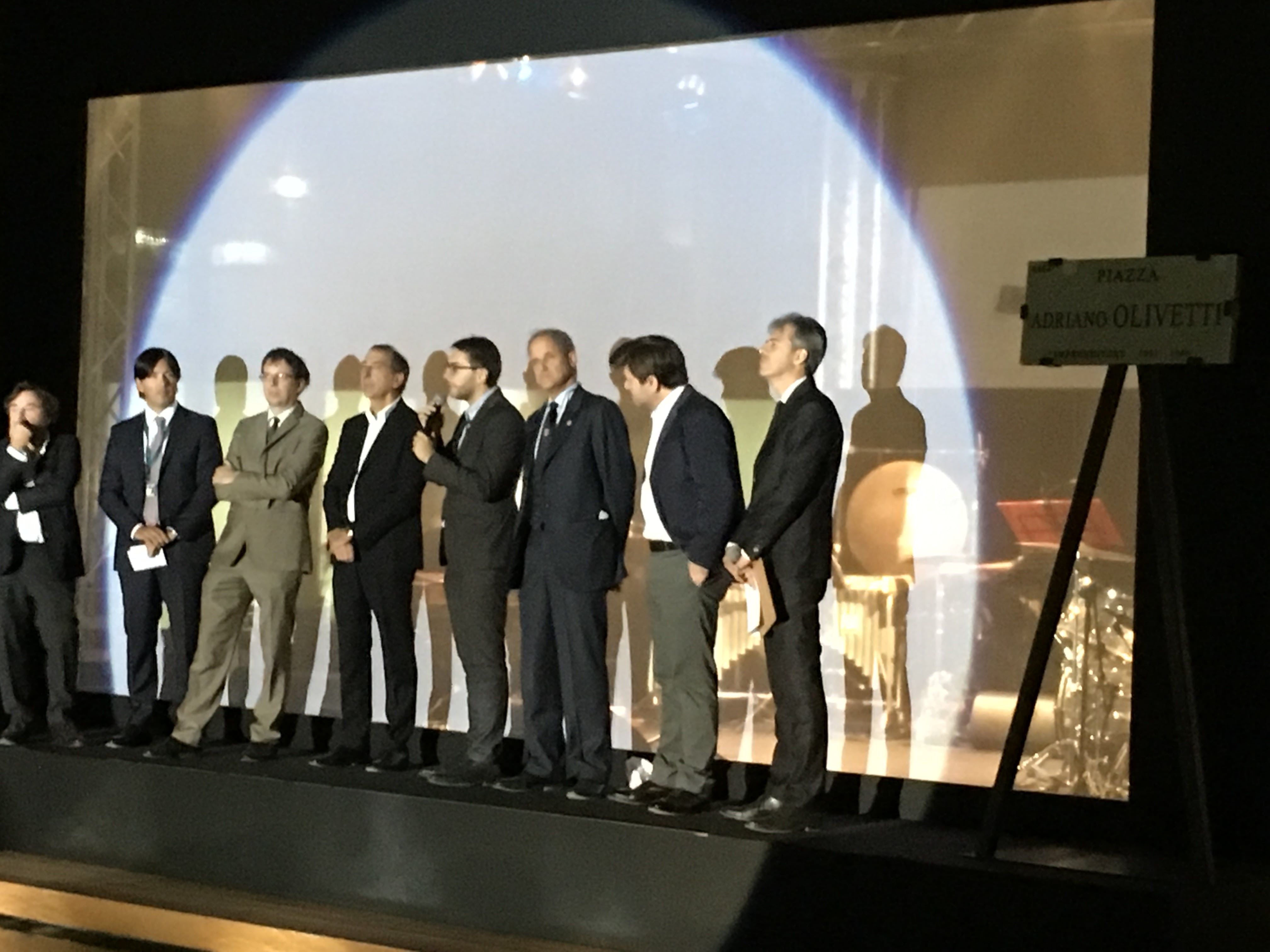 Milano Green Week, Beppe Sala inaugura piazza Olivetti. E Milano si tinge di verde