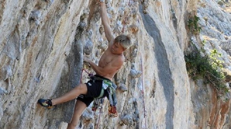 Igor Maj, bloccato per i minorenni il video YouTube "cinque sfide pericolosissime"