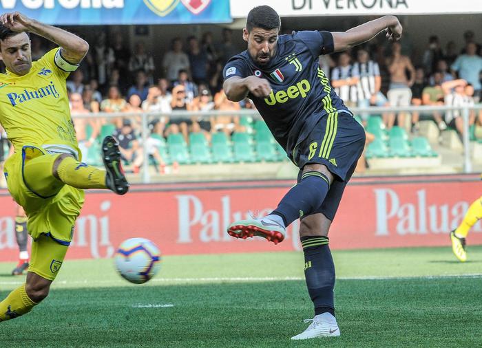 Juventus, Khedira ha rinnovato fino al 2021: "Cristiano Ronaldo ci aiuterà a vincere la Champions"