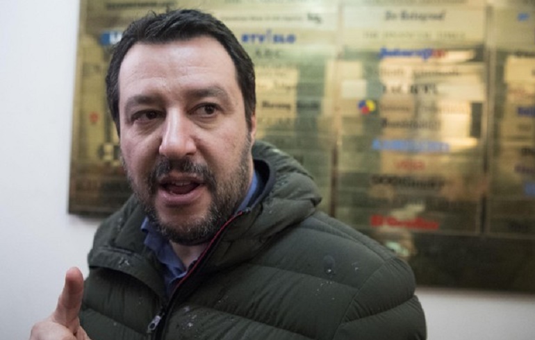 Matteo Salvini: "Se sono geloso di Elisa Isoardi? Sì... Perdonatemi" (foto Ansa)