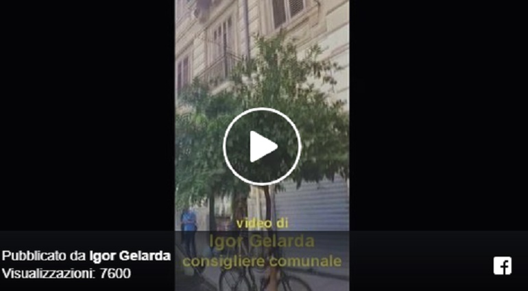 Palermo, migrante danneggia alcune auto e aggredisce un anziano nei pressi della stazione